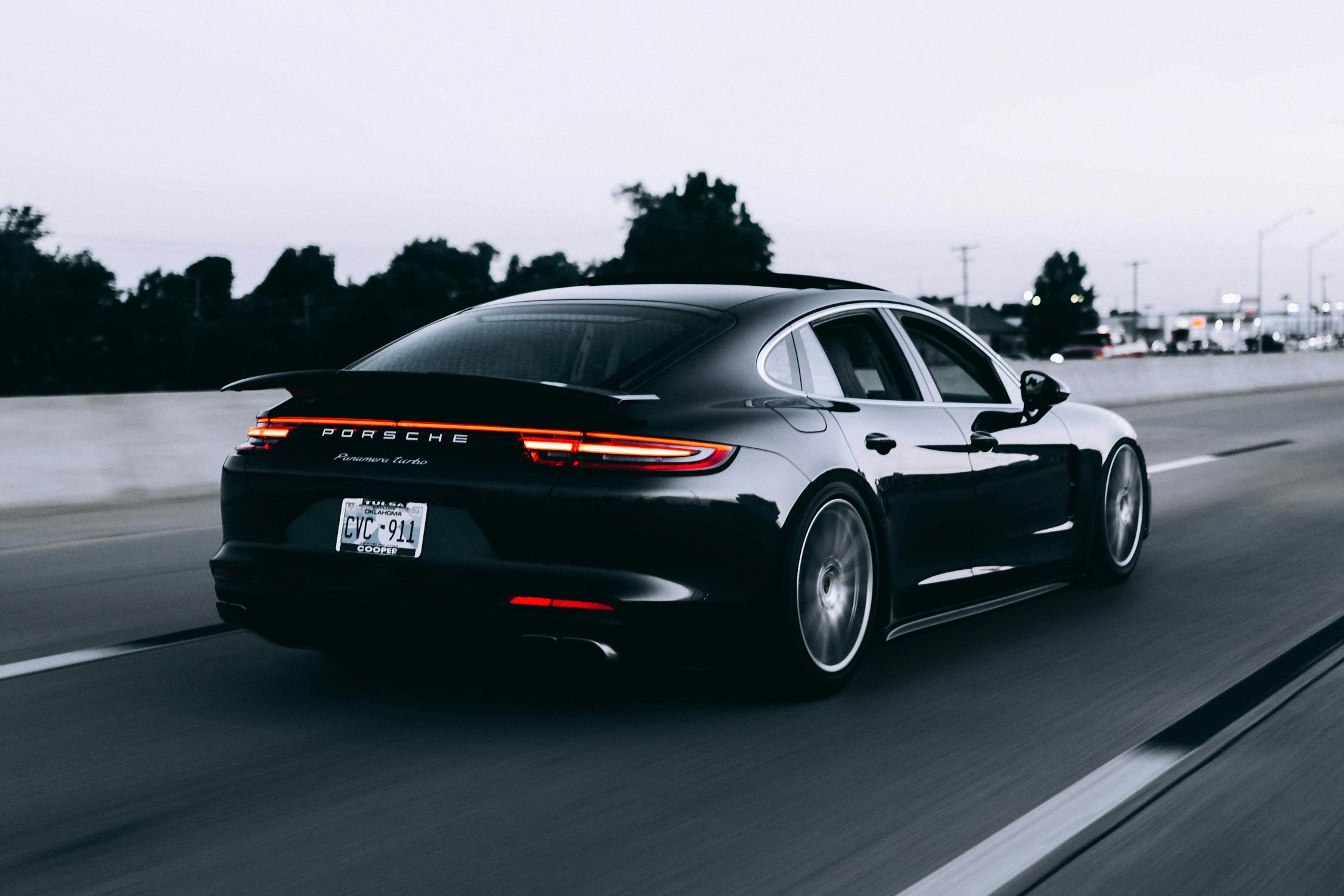 Porsche in motion — editorial automotive photography